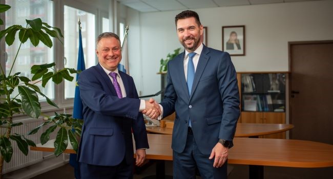 Minister R. Takáč vymenovali nového ústredného riaditeľa ŠVPS SR